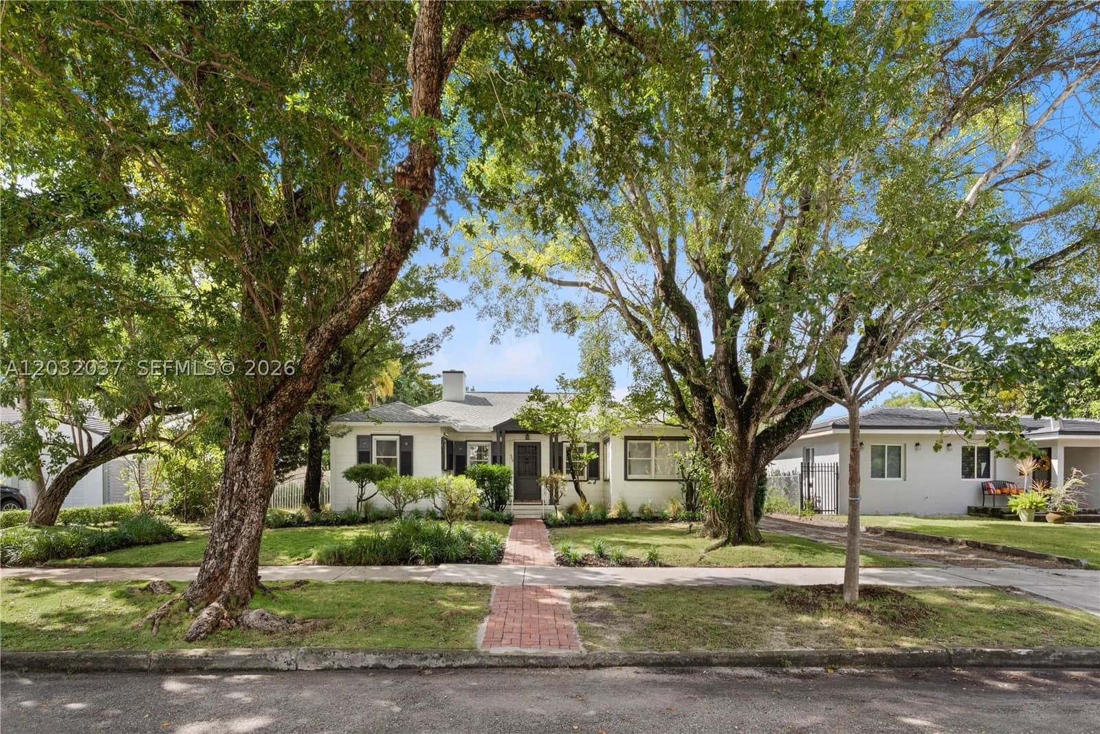 4+1 Müstakil ev — 440 29th Rd, Miami, FL 33129