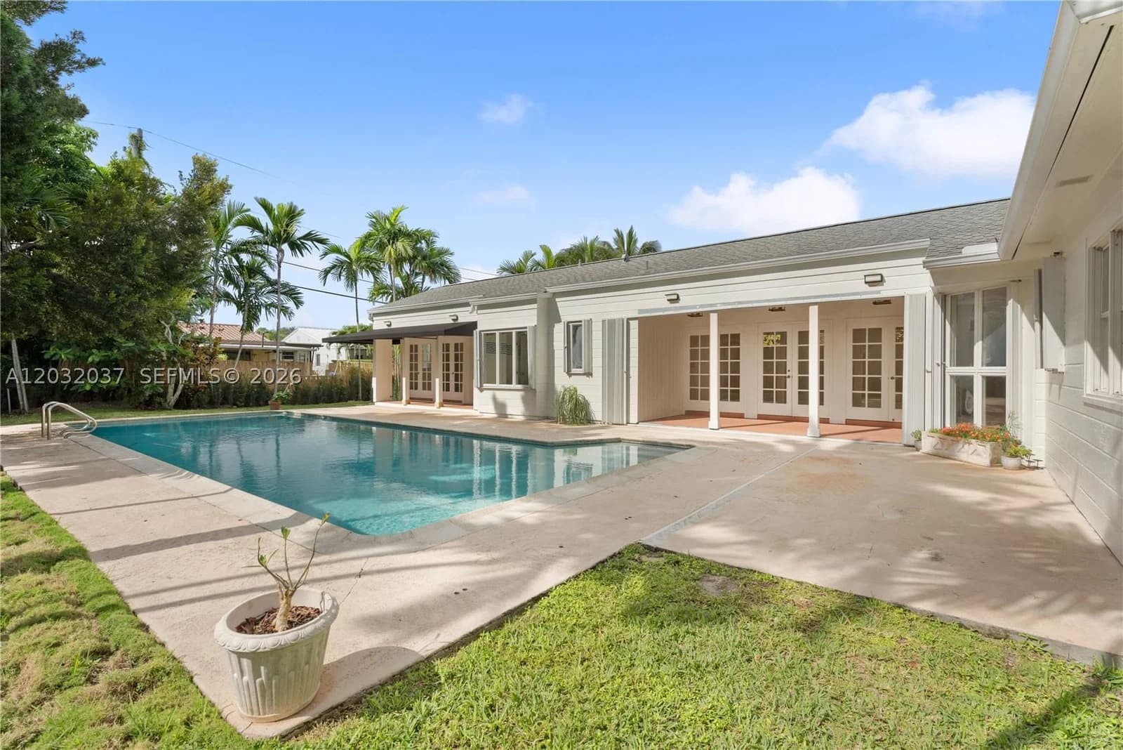 4+1 Müstakil ev — 440 29th Rd, Miami, FL 33129