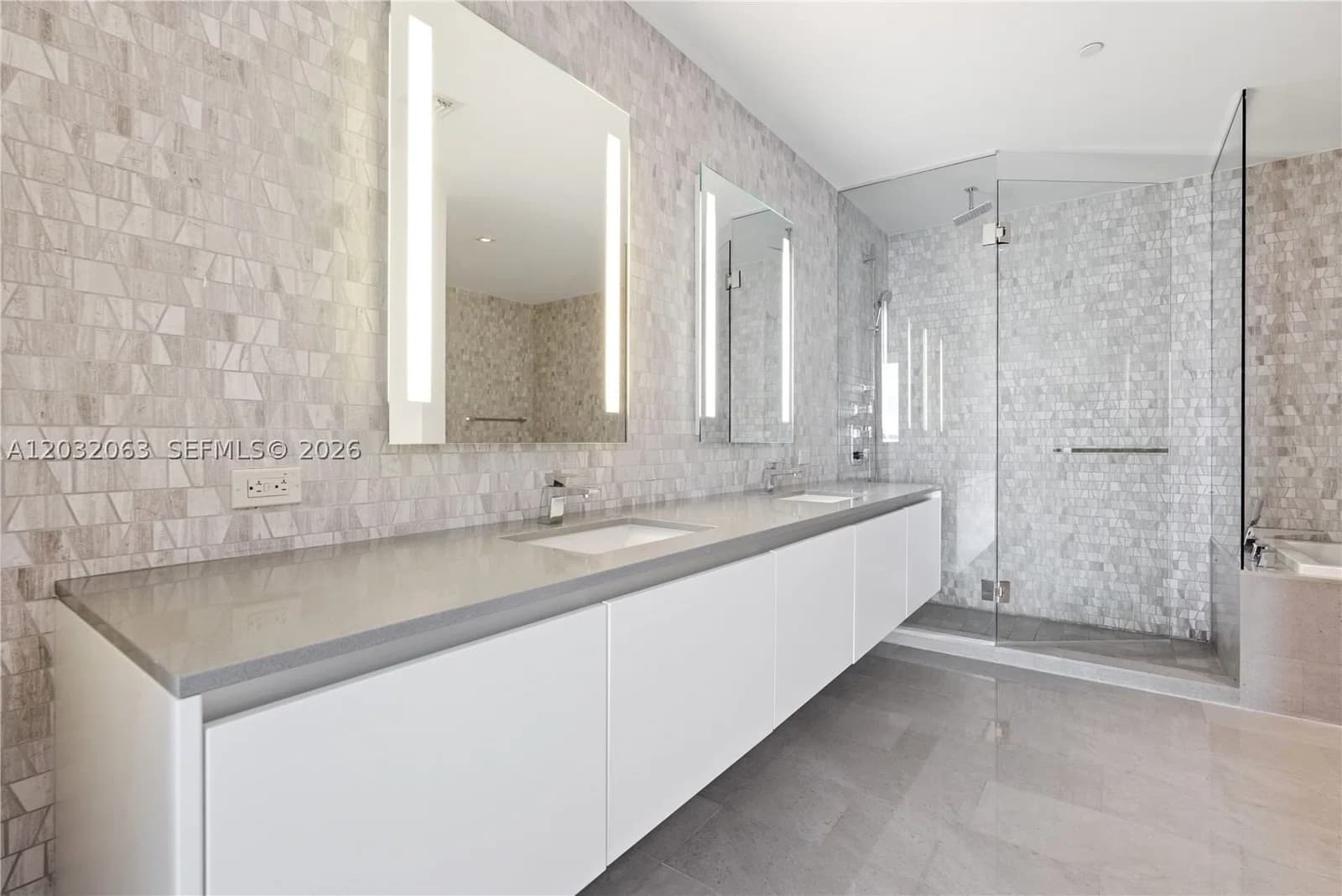 3+1 Condo — 88 7th St #2302, Miami, FL 33130