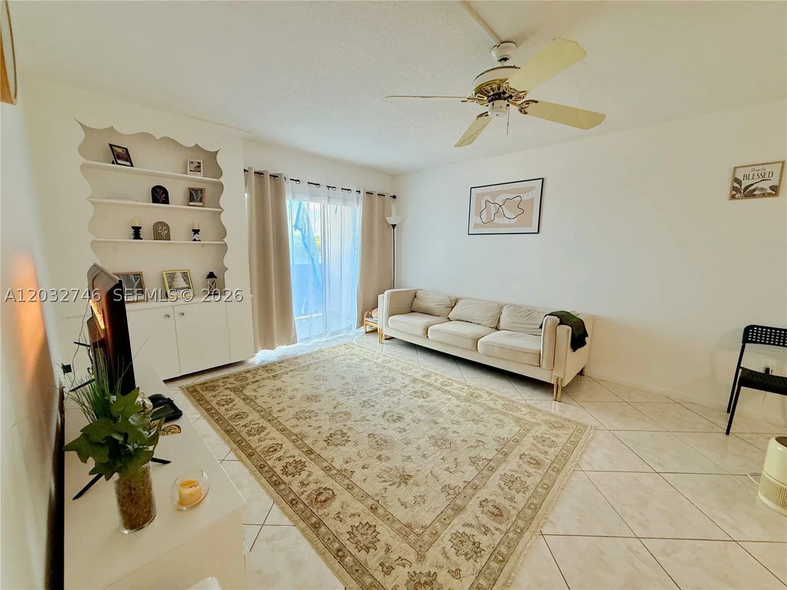 1+1 Condo — 400 Kings Point Dr #309, Sunny Isles Beach, FL 33160