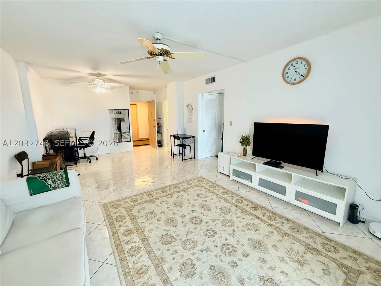 1+1 Condo — 400 Kings Point Dr #309, Sunny Isles Beach, FL 33160