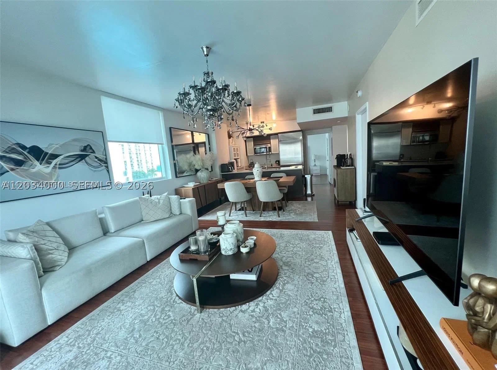 2-bedroom Condo — 500 Brickell Ave #1410, Miami, FL 33131