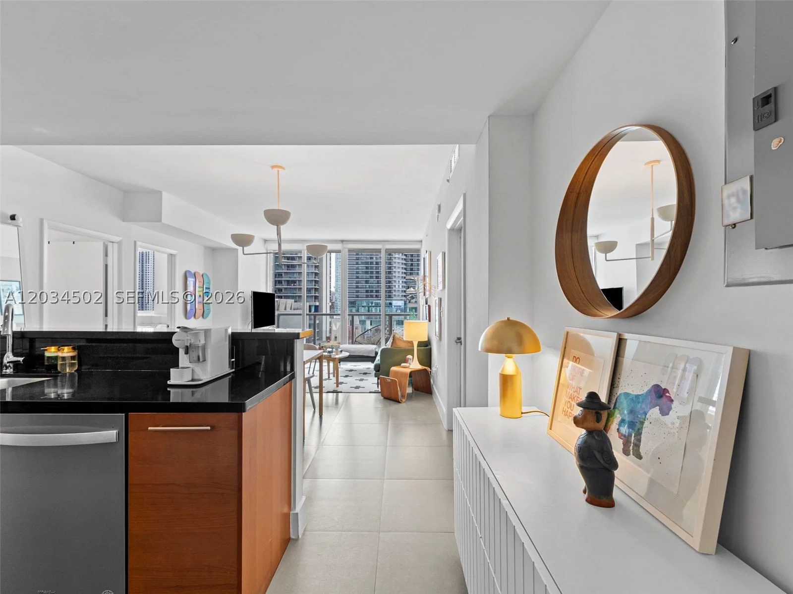 2-bedroom Condo — 253 2nd St #1801, Miami, FL 33132
