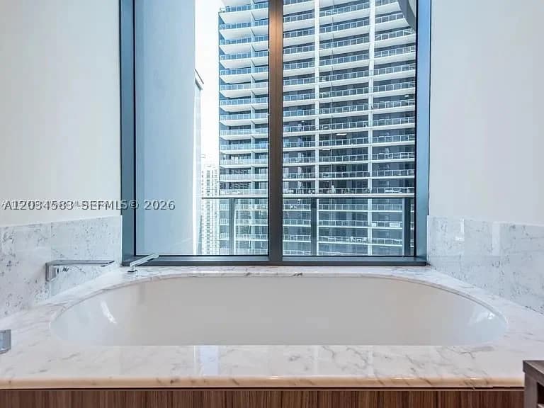2-bedroom Condo — 1000 Brickell Plz #3509, Miami, FL 33131
