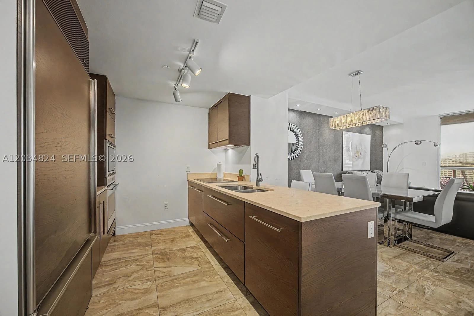 2+1 Condo — 485 Brickell Ave #2009, Miami, FL 33131