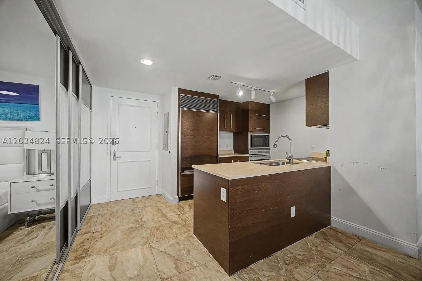 2+1 Condo — 485 Brickell Ave #2009, Miami, FL 33131
