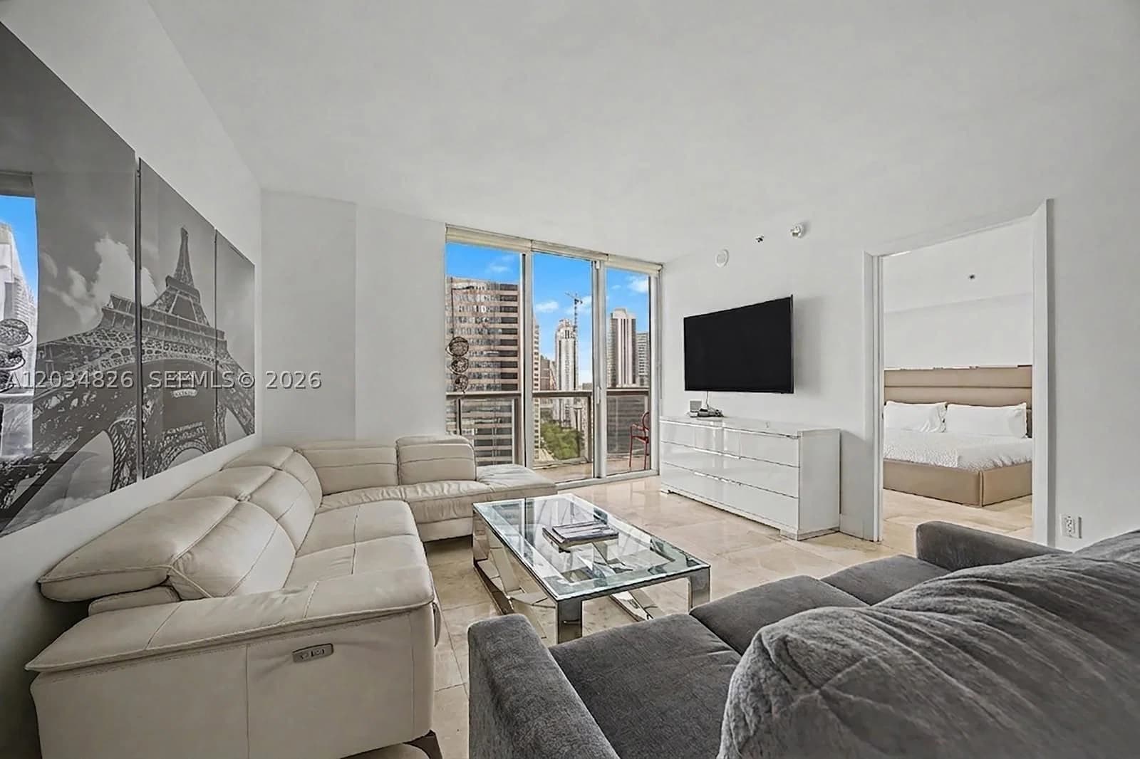 2-bedroom Condo — 485 Brickell Ave #2209, Miami, FL 33131