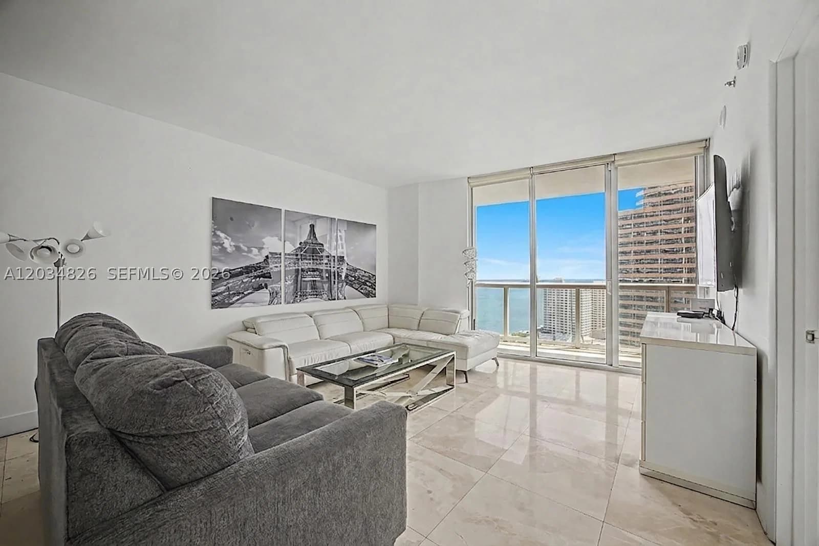 2+1 Condo — 485 Brickell Ave #2209, Miami, FL 33131