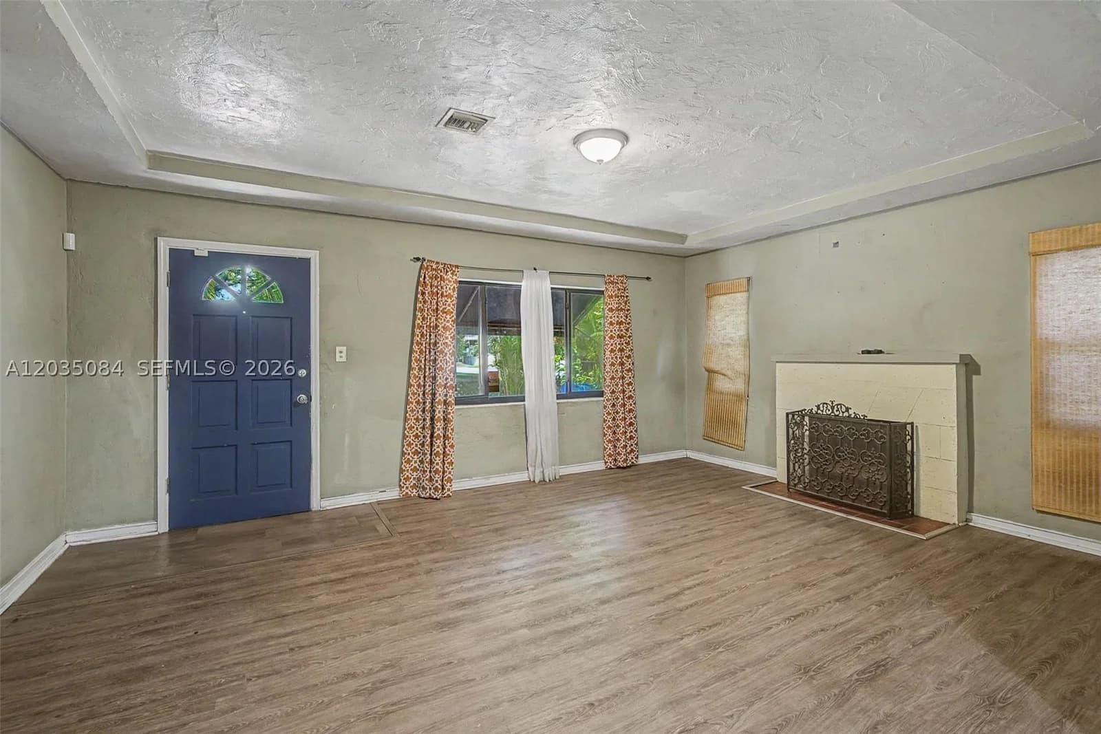 3+1 Müstakil ev — 583 47th St, Miami, FL 33127
