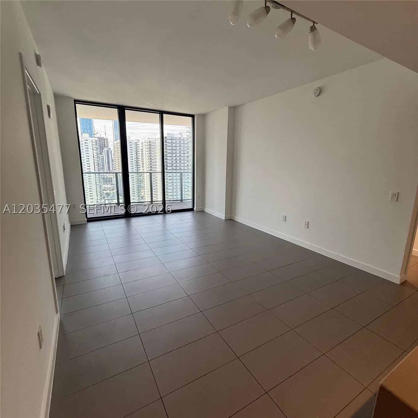 2-bedroom Condo — 1600 1st Ave #2607, Miami, FL 33132