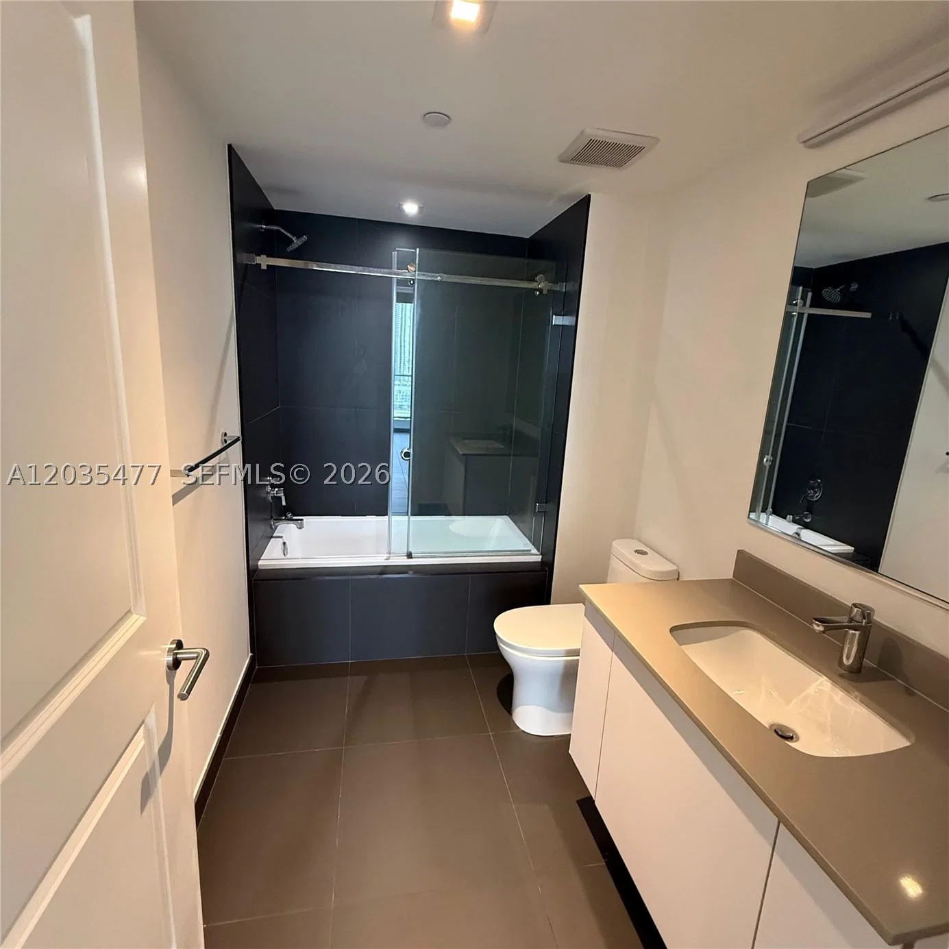 2-bedroom Condo — 1600 1st Ave #2607, Miami, FL 33132