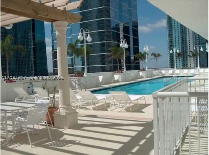 1+1 Condo — 1200 Brickell Bay Dr #3318, Miami, FL 33131