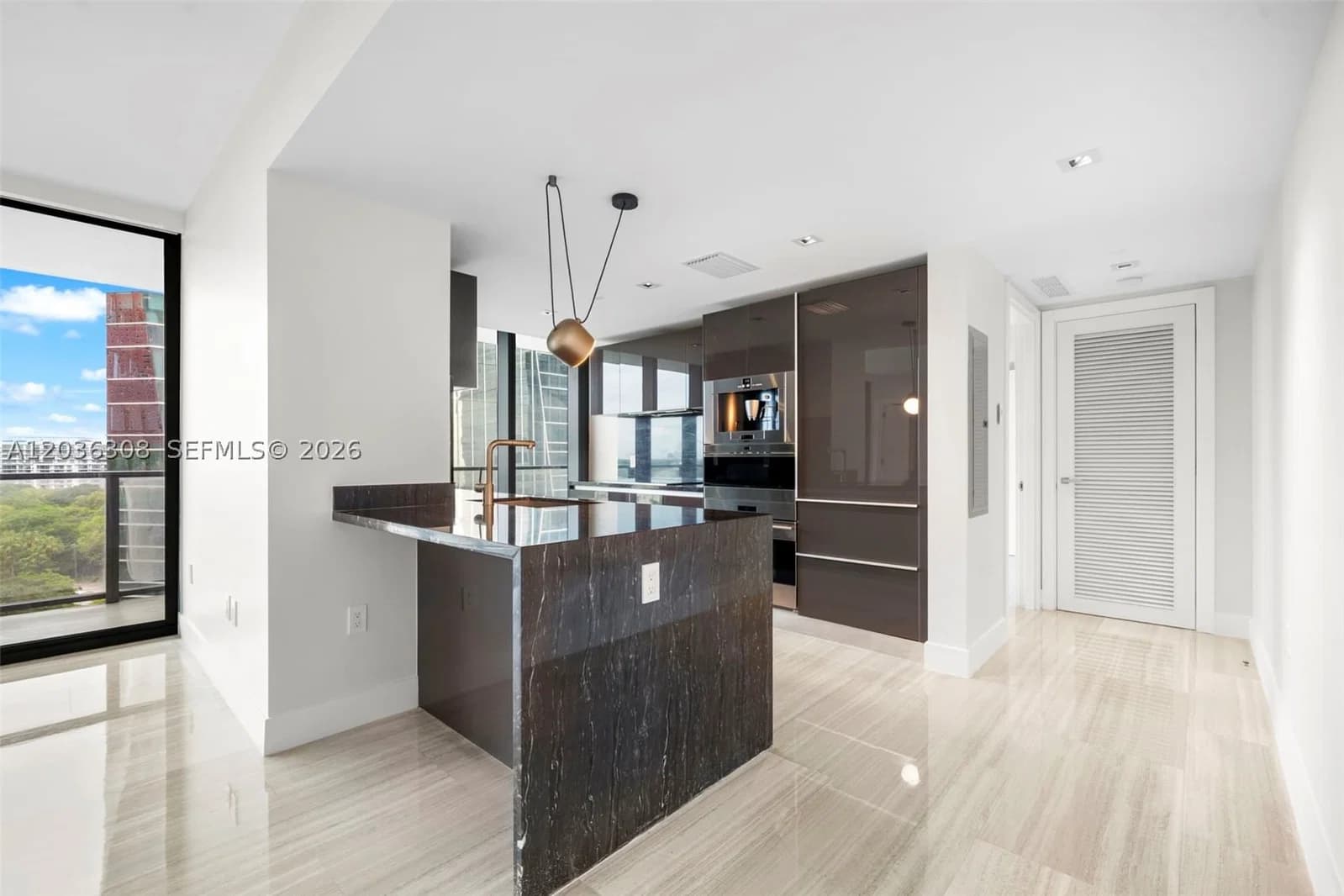 2+1 Condo — 1451 Brickell Ave #1005, Miami, FL 33131