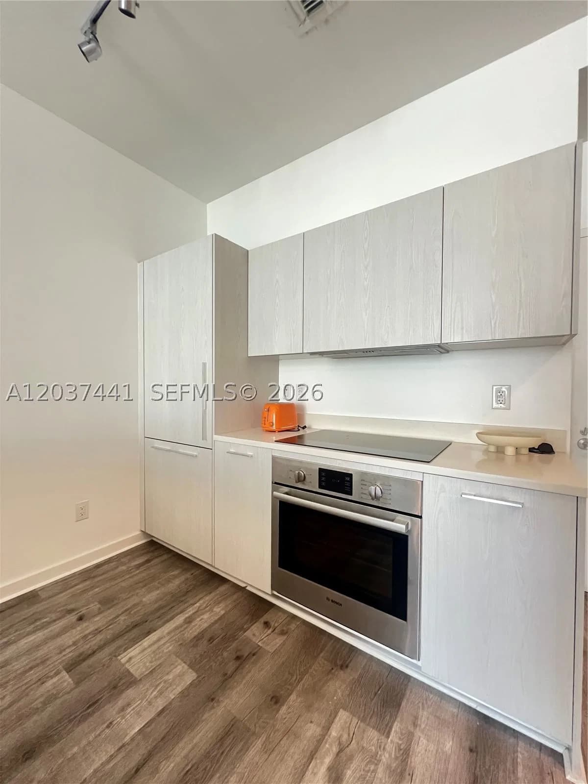 1+1 Condo — 501 31st St #202, Miami, FL 33137