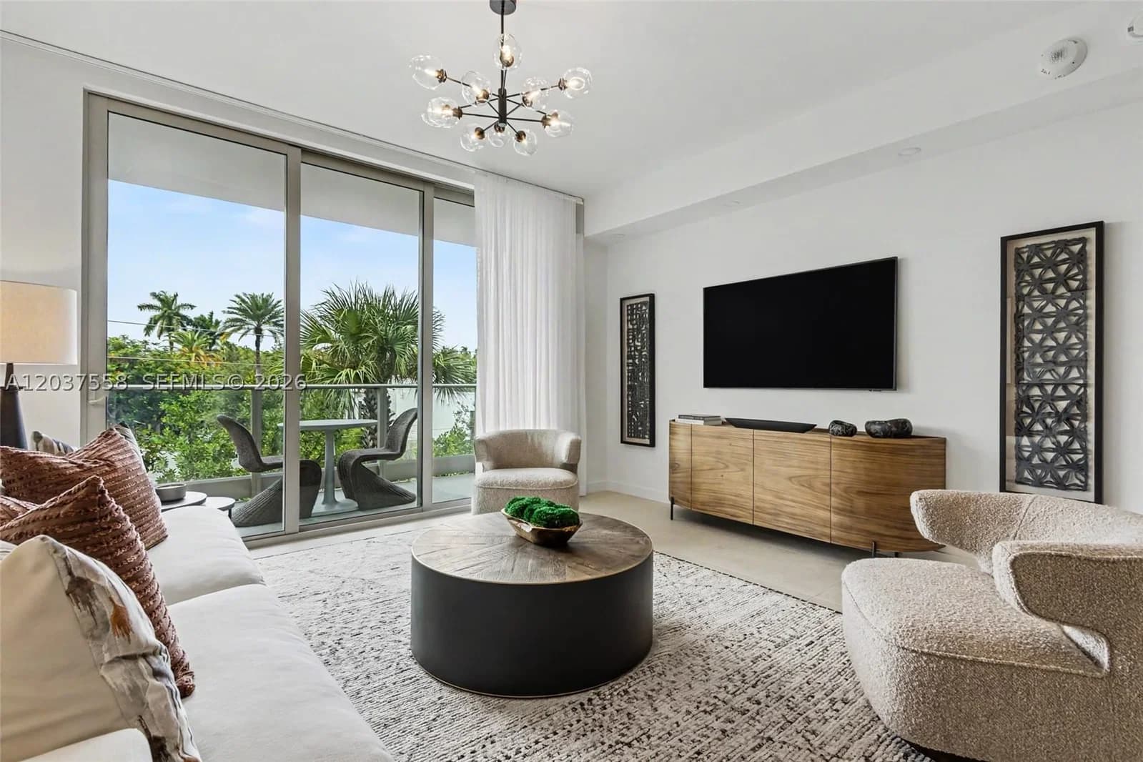 2+1 Condo — 2200 Brickell Ave #220, Miami, FL 33129