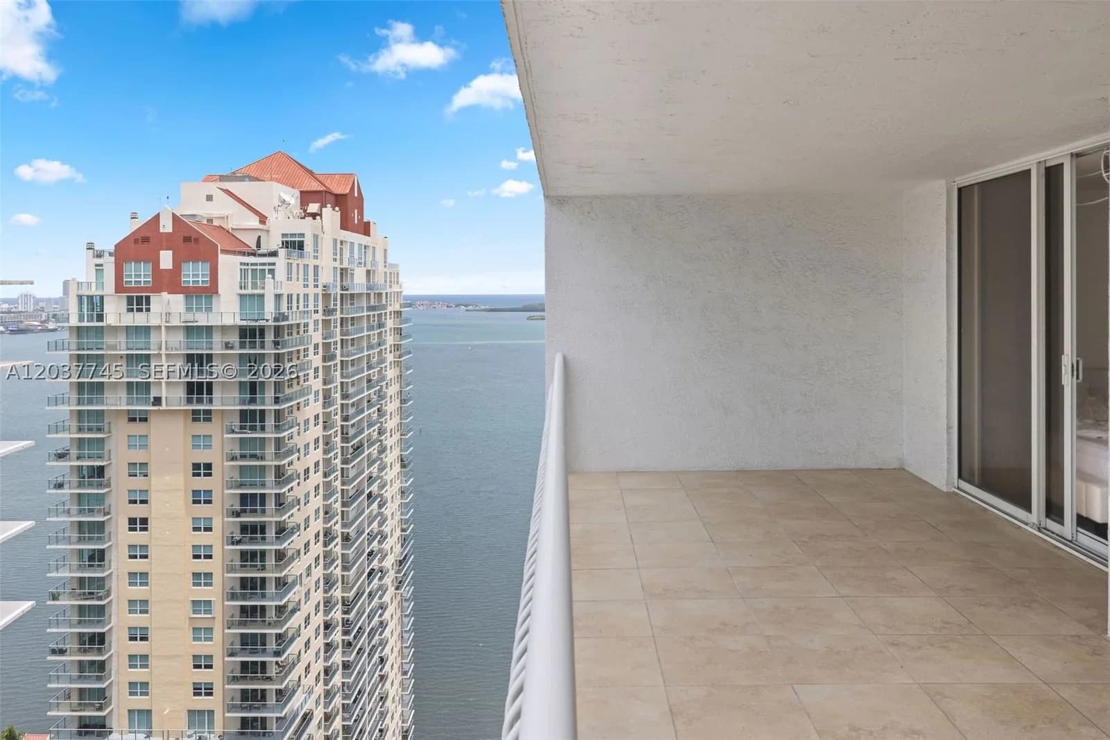 1+1 Condo — 1200 Brickell Bay Dr #3714, Miami, FL 33131