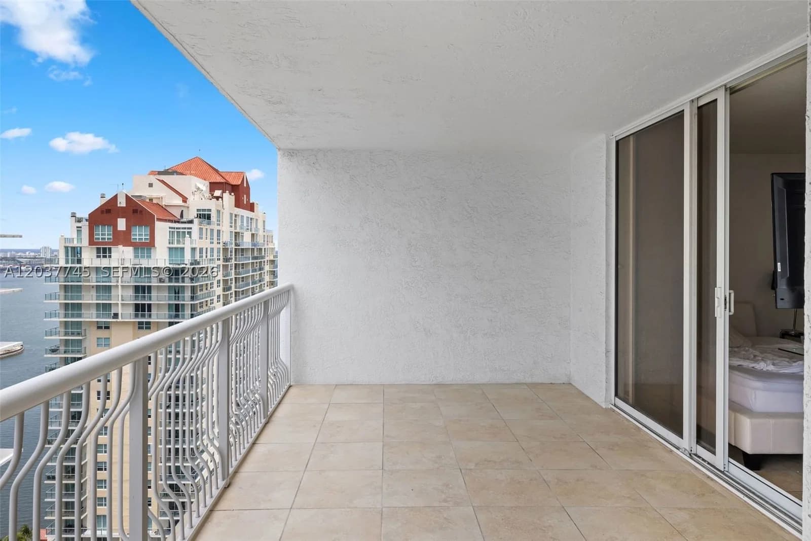 1+1 Condo — 1200 Brickell Bay Dr #3714, Miami, FL 33131