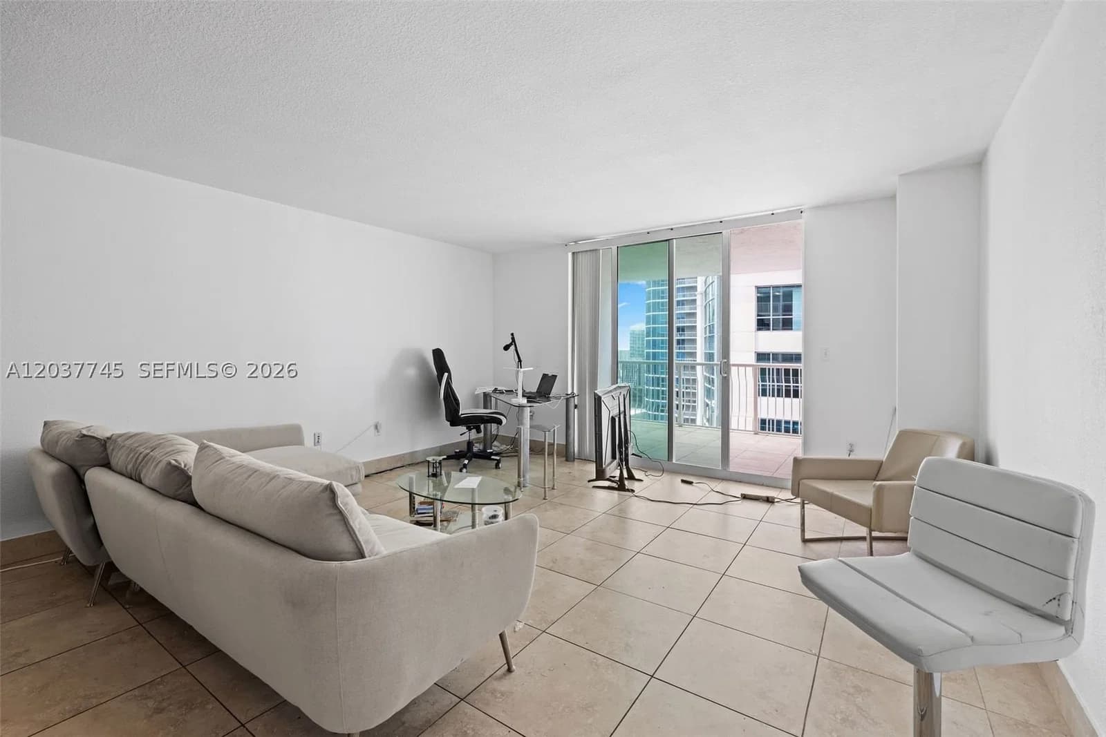 1+1 Condo — 1200 Brickell Bay Dr #3714, Miami, FL 33131