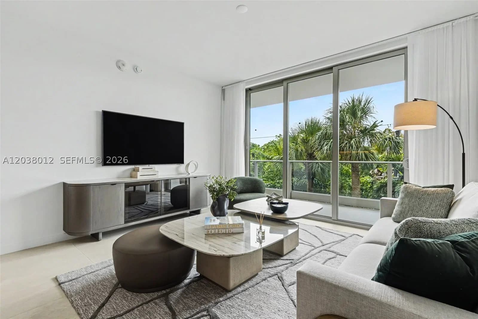 2-bedroom Condo — 2200 Brickell Ave #219, Miami, FL 33129