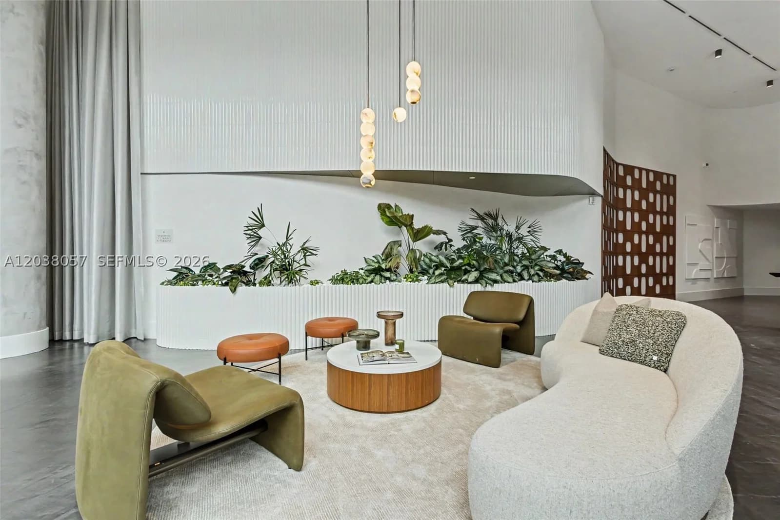 1-bedroom Condo — 2200 Brickell Ave #117, Miami, FL 33129