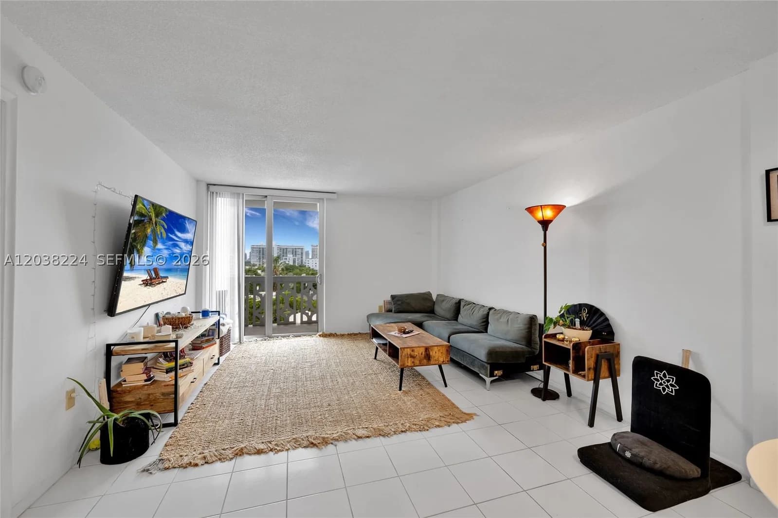 1-bedroom Condo — 1020 Meridian Ave #715, Miami Beach, FL 33139