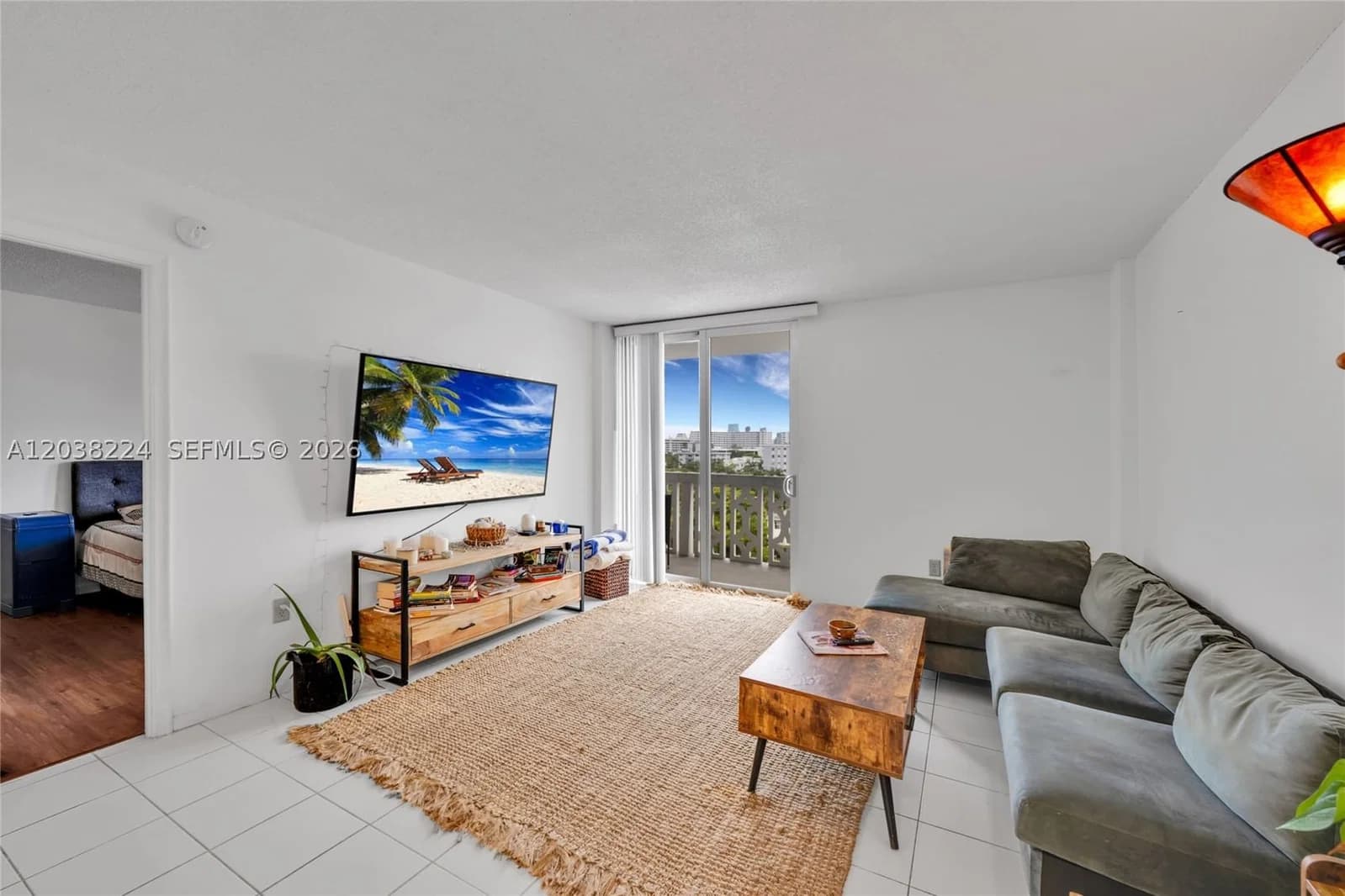 1-bedroom Condo — 1020 Meridian Ave #715, Miami Beach, FL 33139