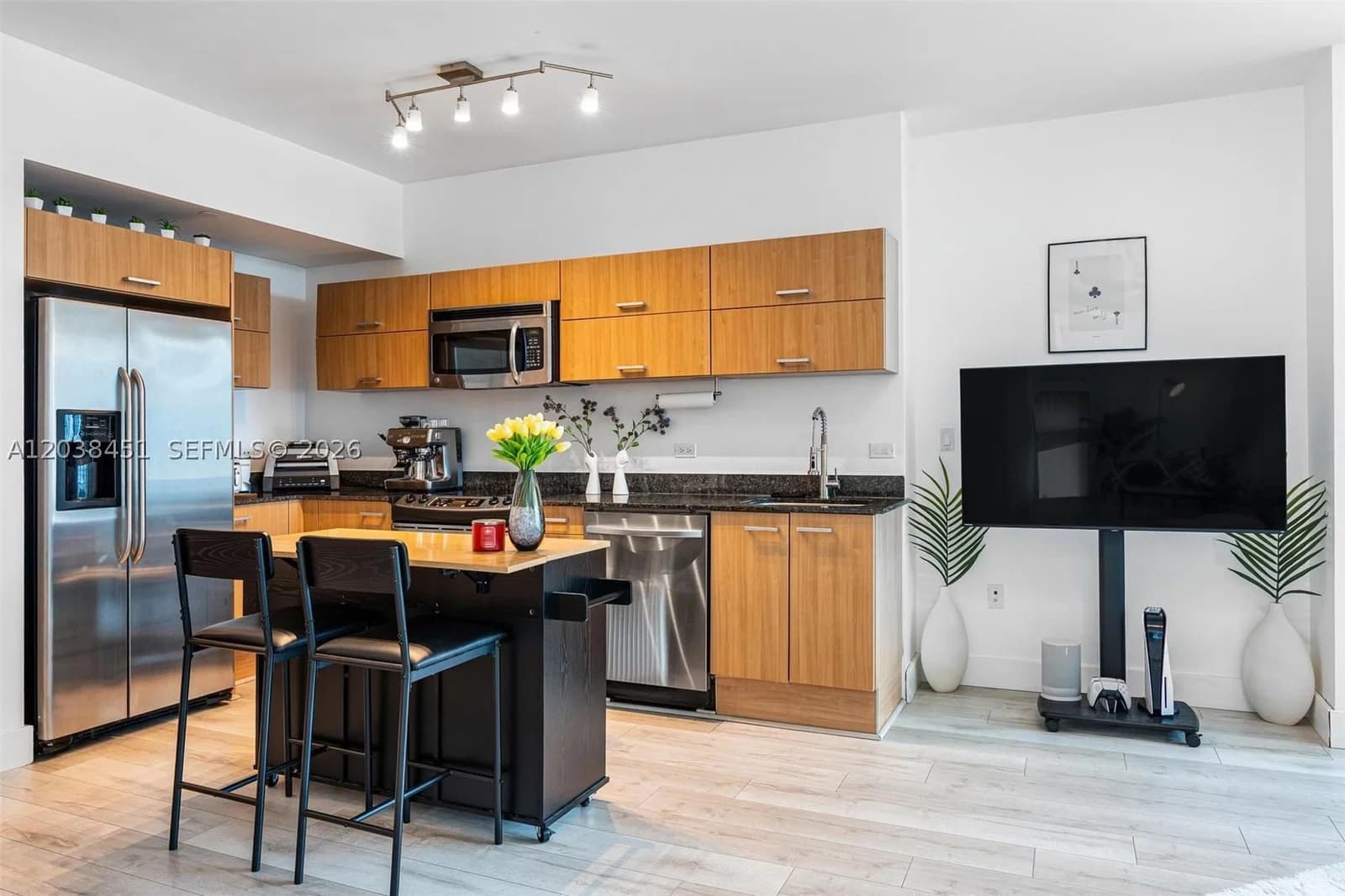 1-bedroom Condo — 350 Miami Ave #2108, Miami, FL 33130
