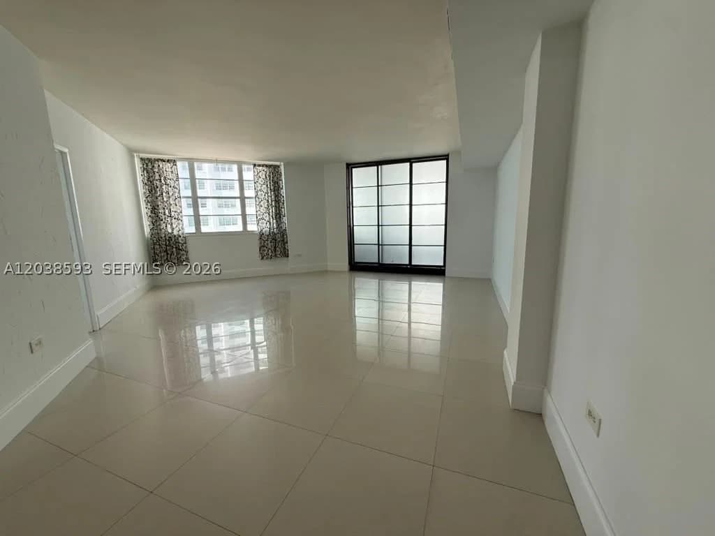 2-bedroom Condo — 801 Brickell Bay Dr #765, Miami, FL 33131