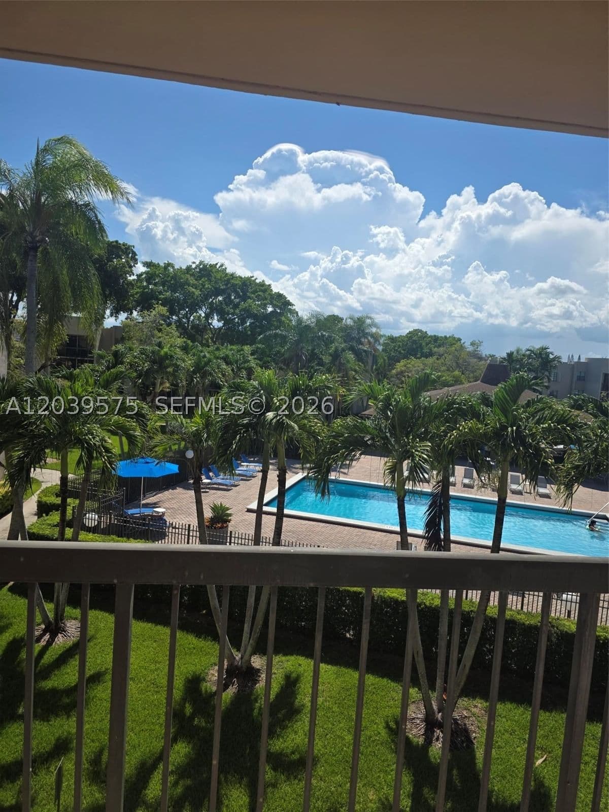 1-bedroom Condo — 10985 107th St #312, Miami, FL 33176