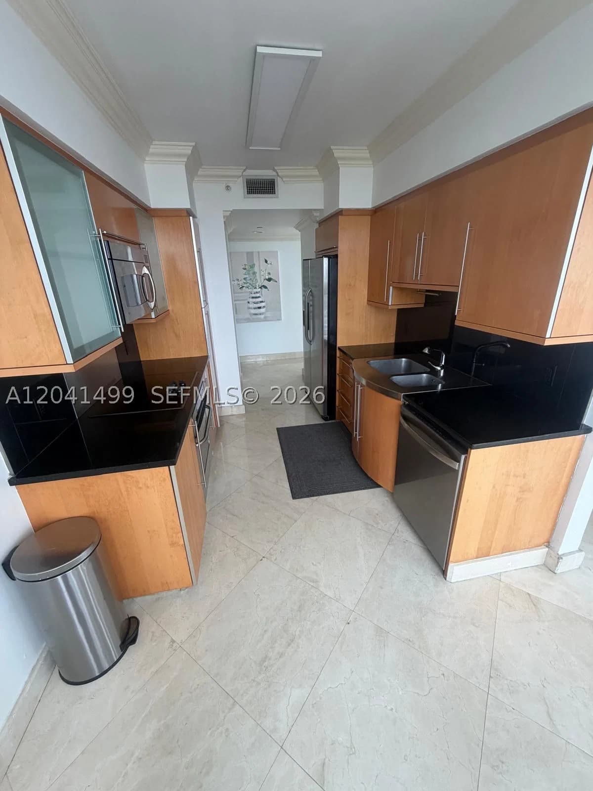 2-bedroom Condo — 6365 Collins Ave #1707, Miami Beach, FL 33141