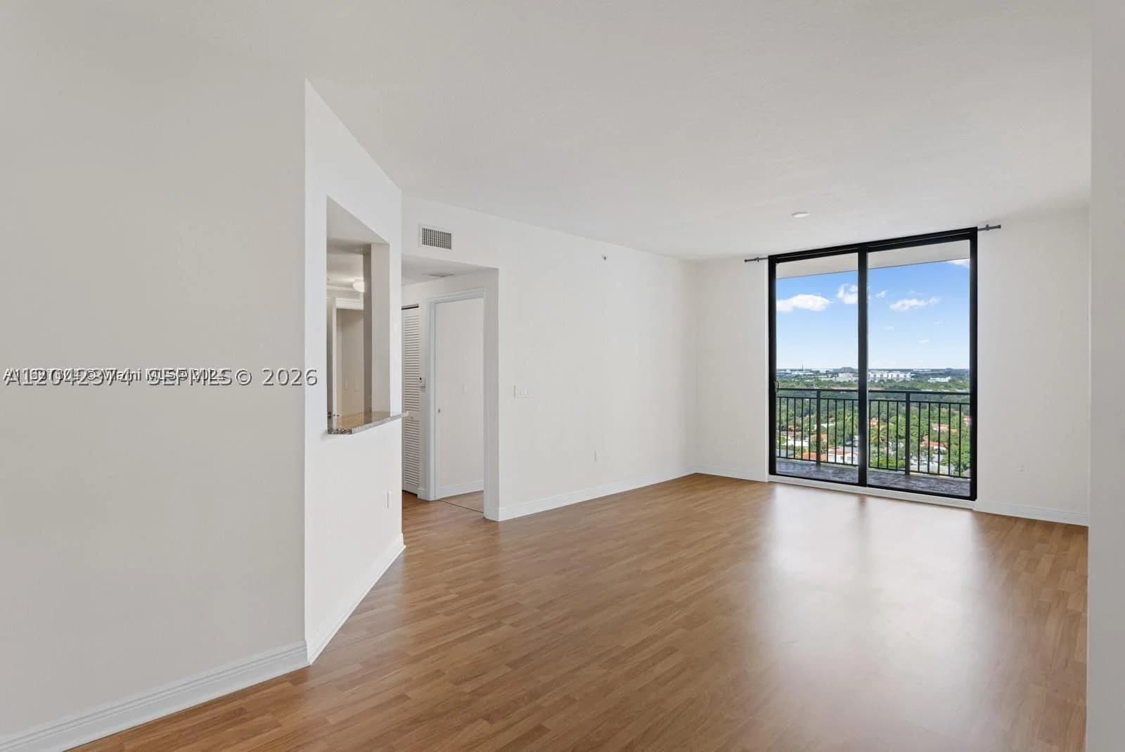 2+1 Condo — 888 Douglas Rd #1405, Coral Gables, FL 33134