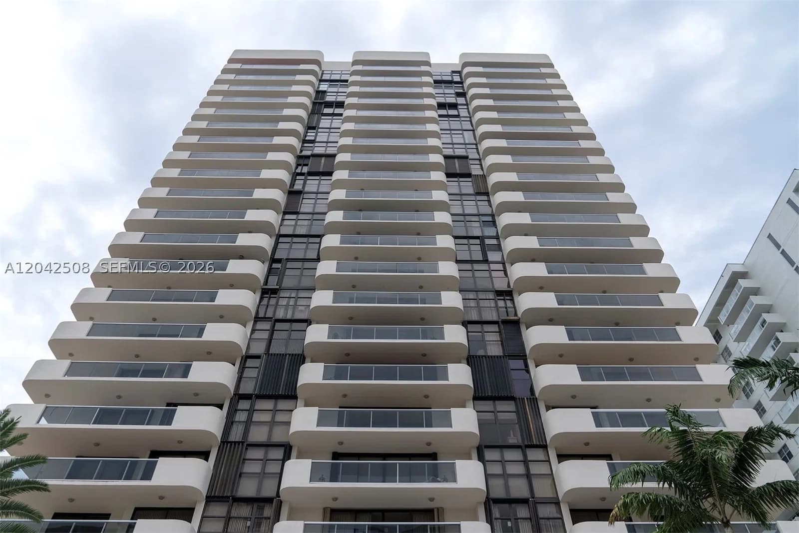 2-bedroom Condo — 5757 Collins Ave #1604, Miami Beach, FL 33140