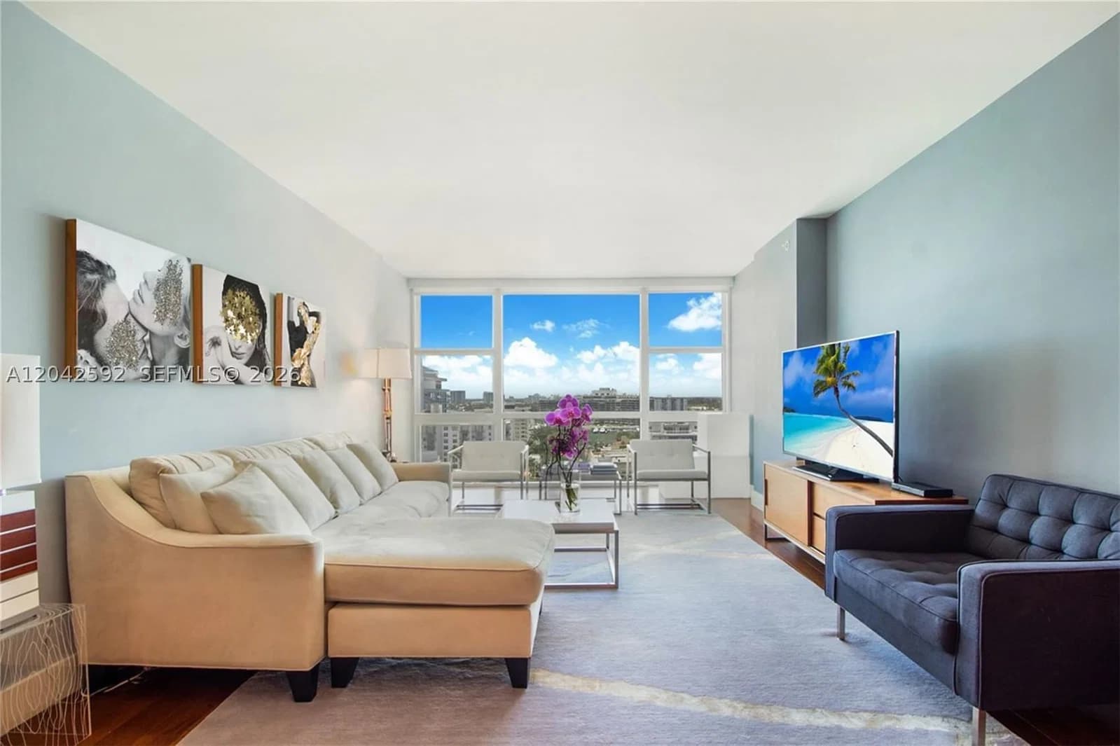 1-bedroom Condo — 6801 Collins Ave #1101, Miami Beach, FL 33141