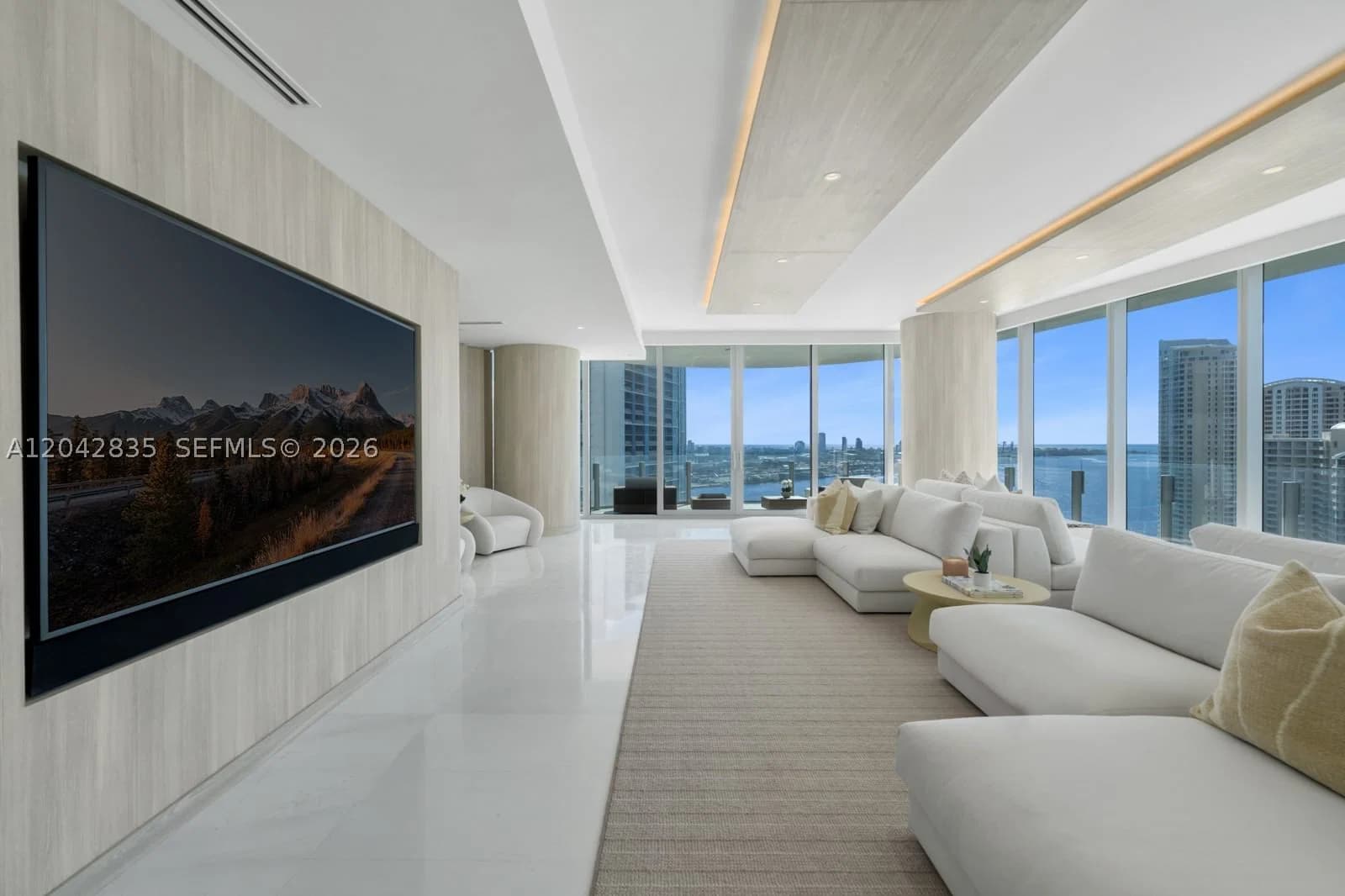 5-bedroom Condo — 300 Biscayne Boulevard Way #2701, Miami, FL 33131