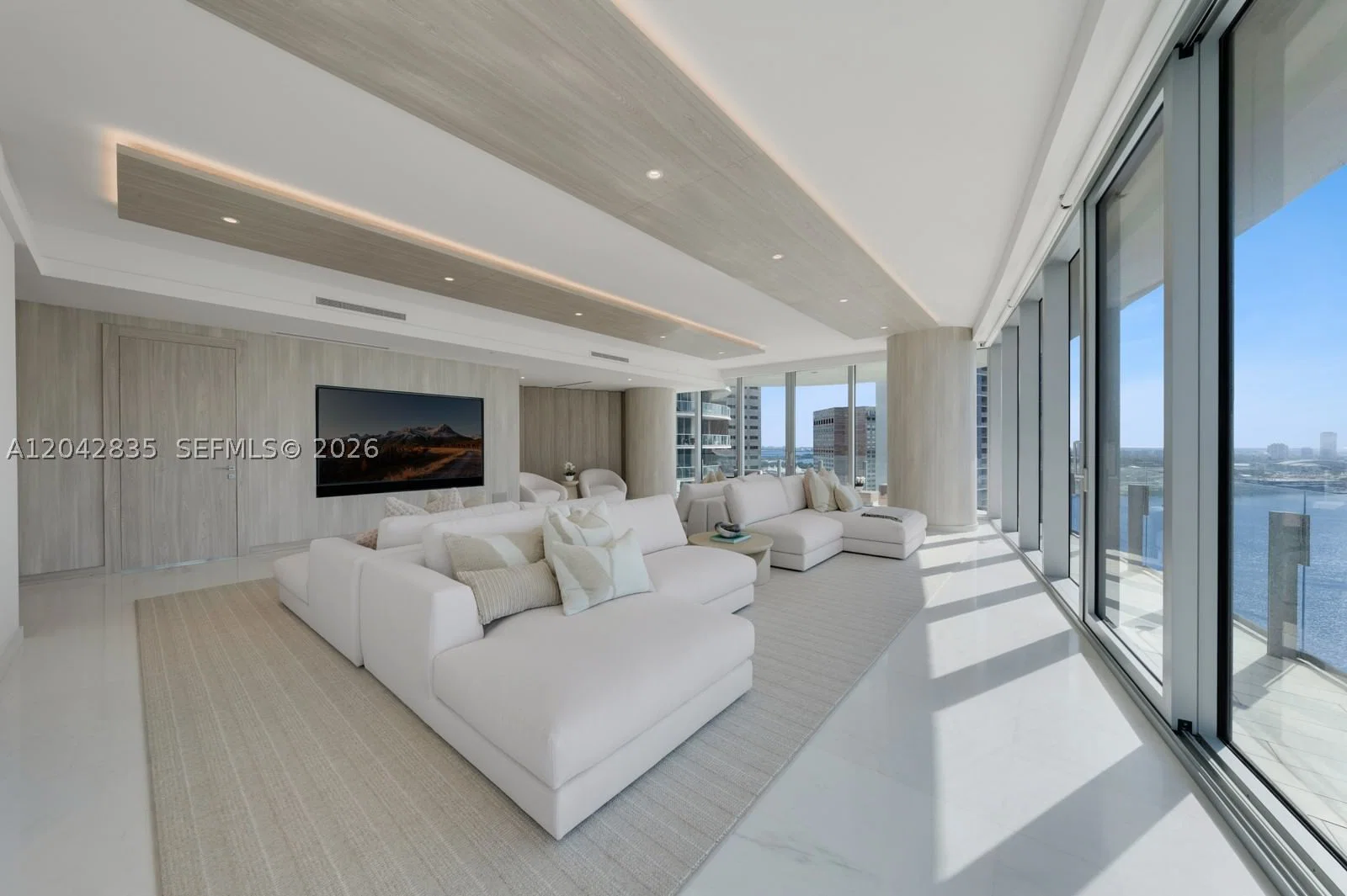 5-bedroom Condo — 300 Biscayne Boulevard Way #2701, Miami, FL 33131