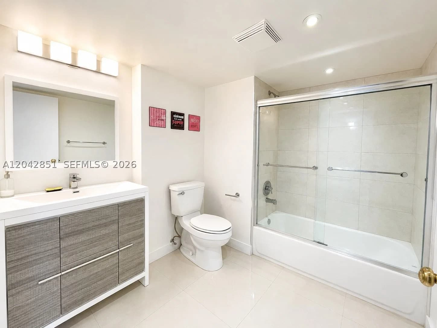 Condo — 555 15th St #403, Miami, FL 33132