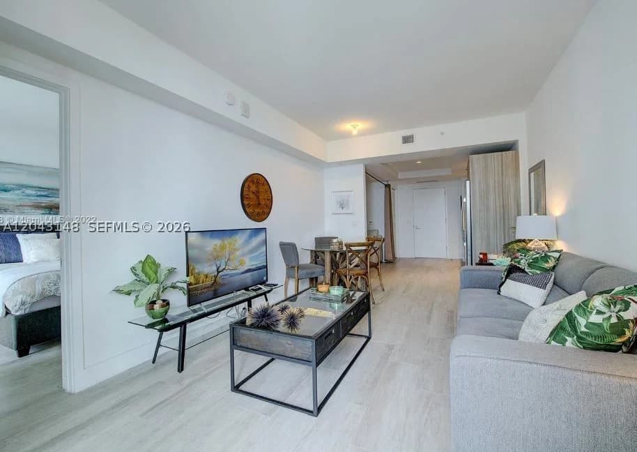 1+1 Condo — 121 34th St #1603, Miami, FL 33137