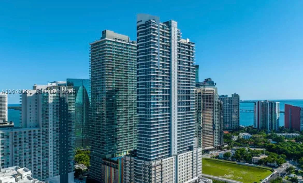 1-bedroom Condo — 60 13th St #1416, Miami, FL 33130