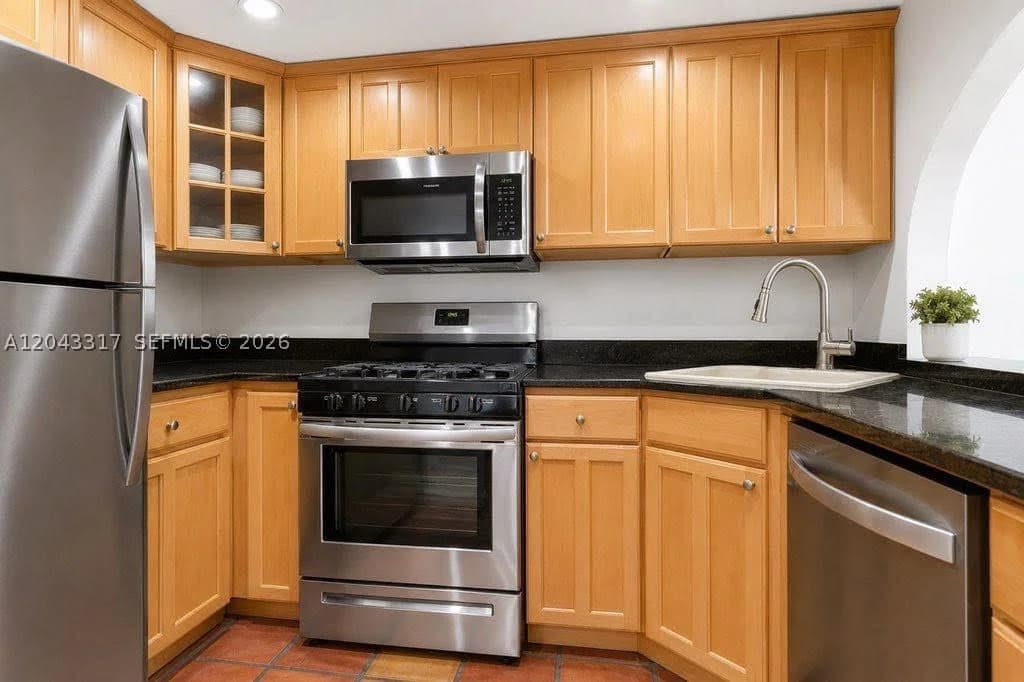 2+1 Condo — 6705 Kendall Dr #312, Pinecrest, FL 33156