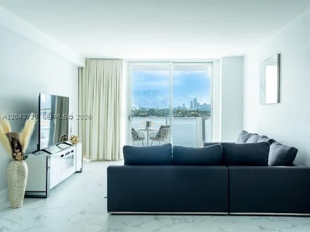 1+1 Condo — 1100 West Ave #510, Miami Beach, FL 33139