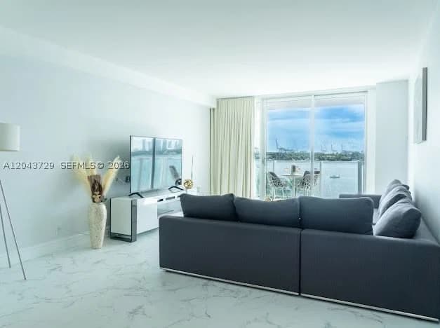 1+1 Condo — 1100 West Ave #510, Miami Beach, FL 33139