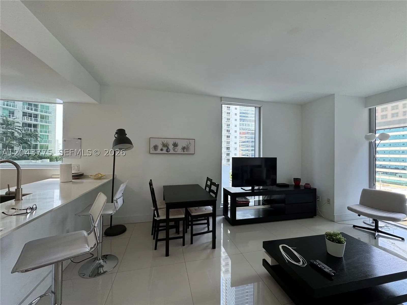 1-bedroom Condo — 1300 Brickell Bay Dr #901, Miami, FL 33131