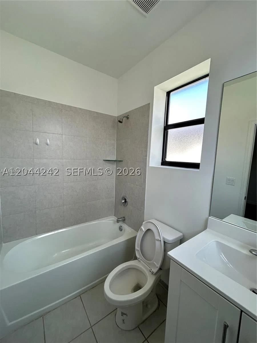 3+1 Townhouse — 22913 99th Ave, Cutler Bay, FL 33190
