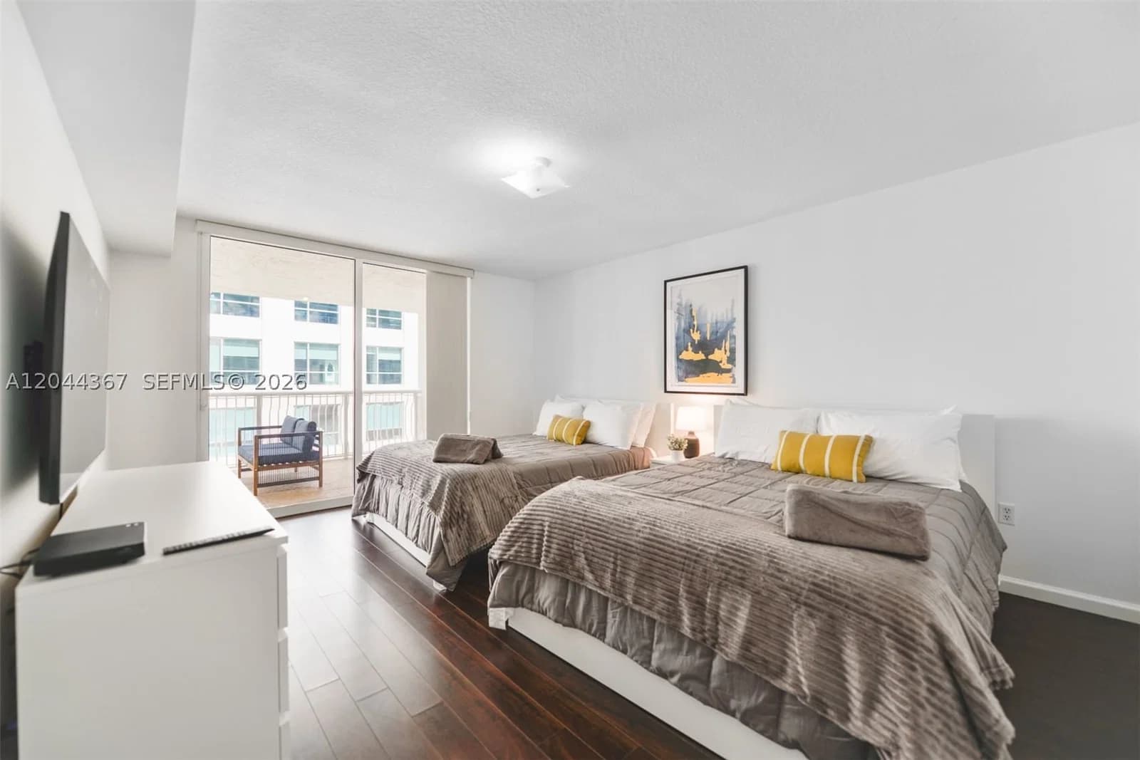 1+1 Condo — 1200 Brickell Bay Dr #3614, Miami, FL 33131