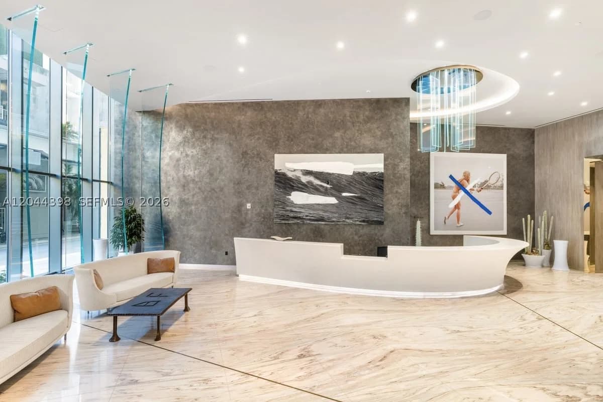 1+1 Condo — 1000 Brickell Plz #3410, Miami, FL 33131