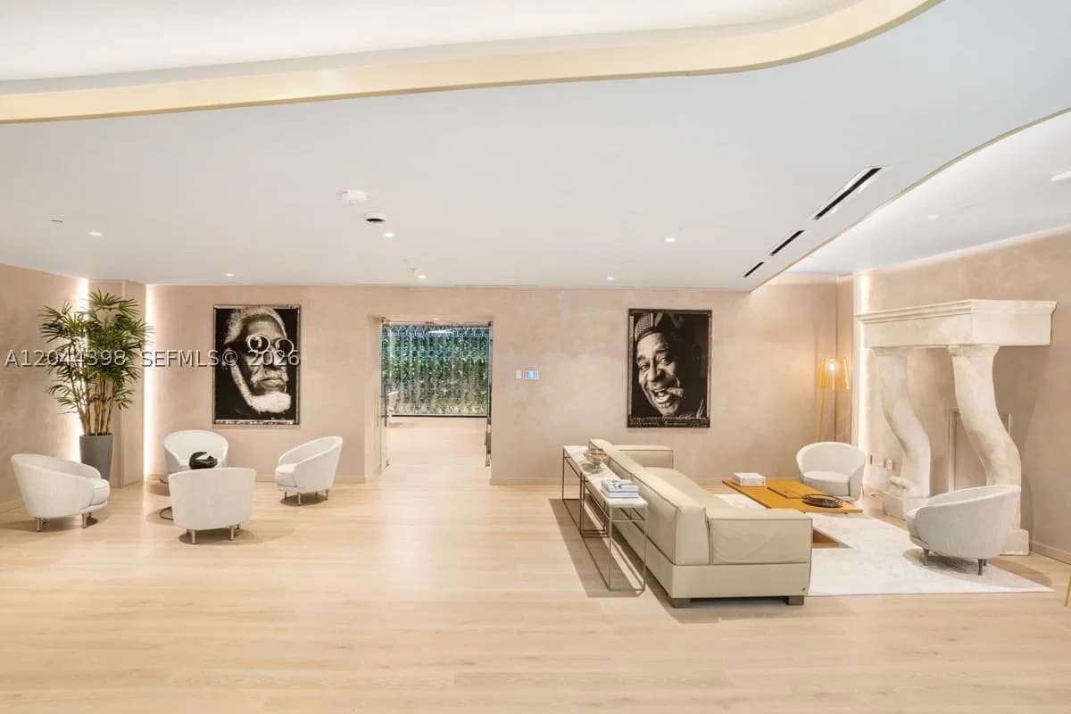 1+1 Condo — 1000 Brickell Plz #3410, Miami, FL 33131