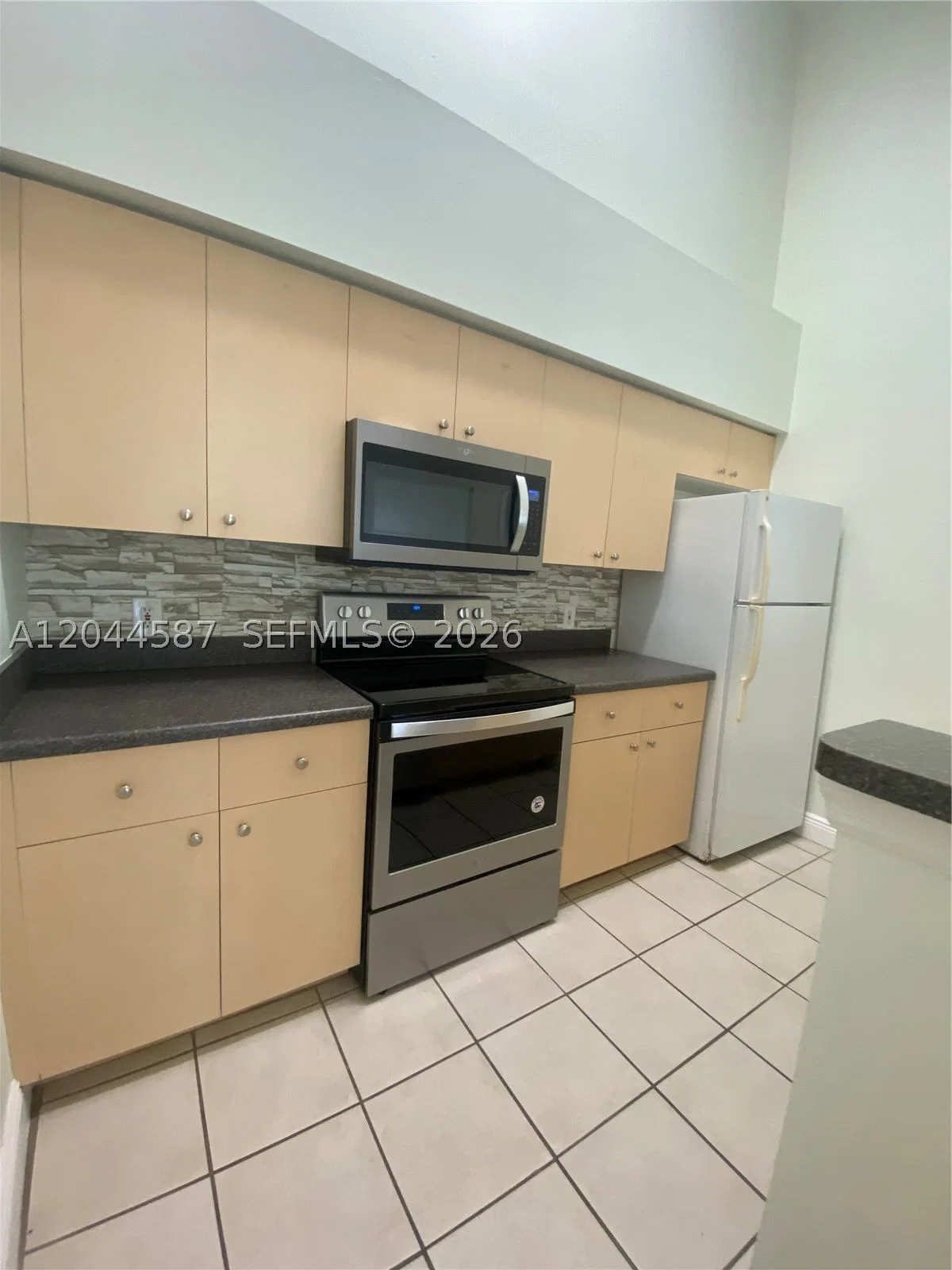 2+1 Condo — 4081 San Marino Blvd #303, West Palm Beach, FL 33409