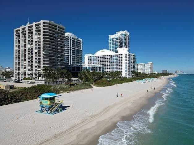 2-bedroom Condo — 6767 Collins Ave #1608, Miami Beach, FL 33141