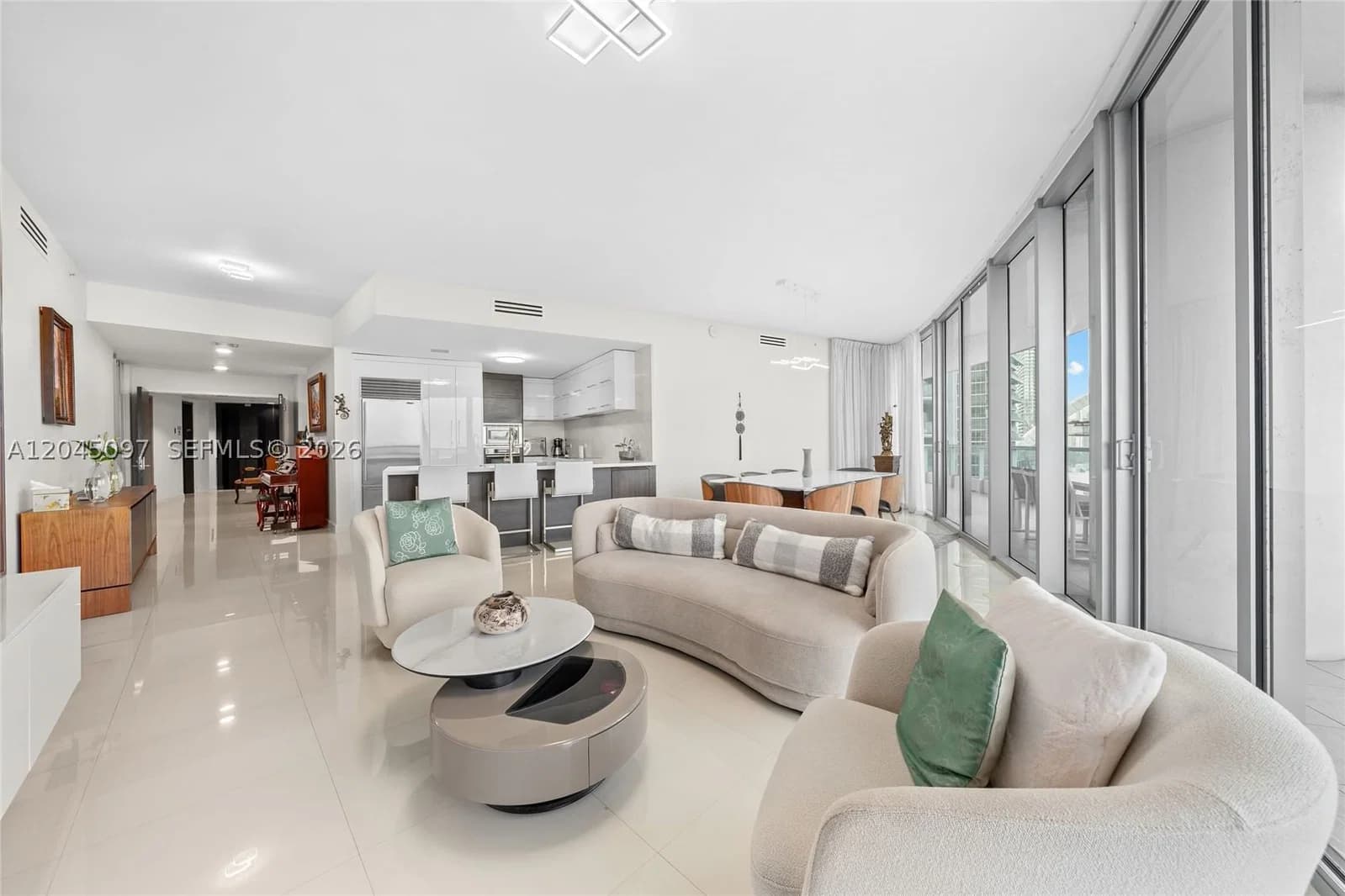 3-bedroom Condo — 900 Biscayne Blvd #2506, Miami, FL 33132