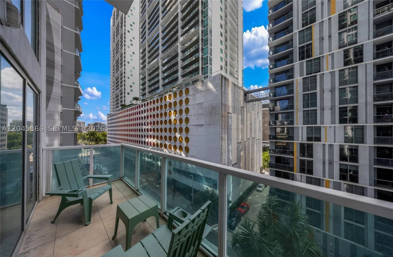 2+1 Condo — 41 5th St #502, Miami, FL 33131
